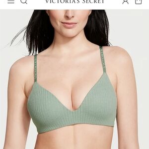 NWT Victoria's Secret Wireless Bra